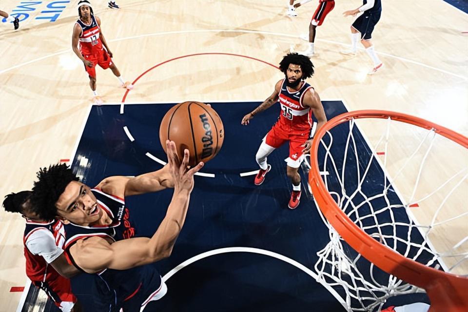 缺乏特点！快船锋线新秀最近一段时间的状态逐渐开始平庸起来了？