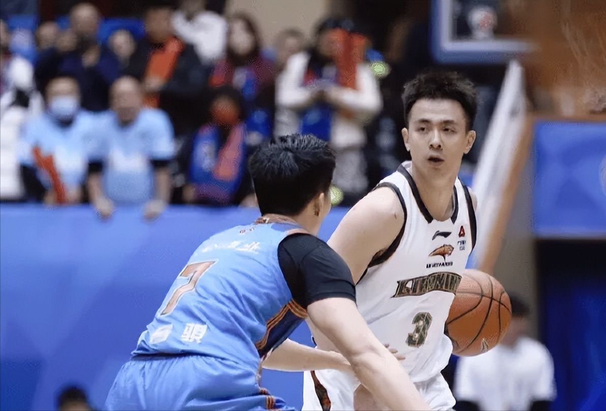 世界杯高清赛事直播入口-辽宁换帅如换刀，52分大胜刷新赛季最大赢球分差，两改变让人欣喜